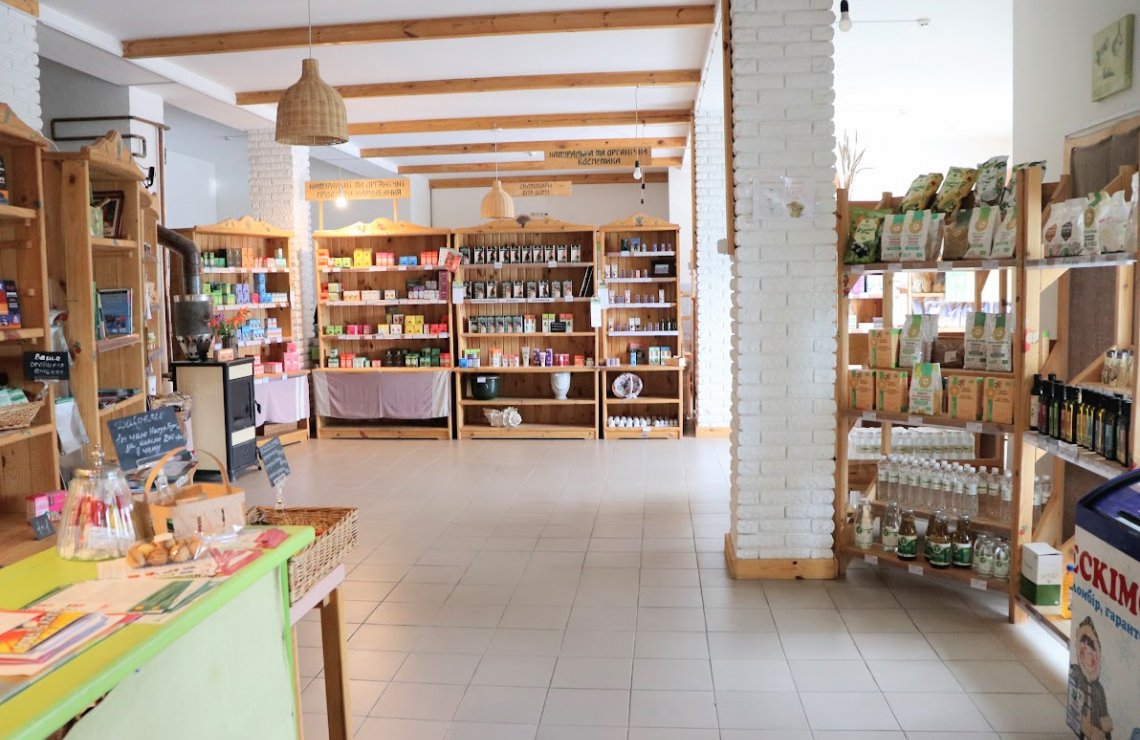 Магазин "Natur Boutique" закрыт из-за попадания российского снаряда 28.02.22 Карта для поддержки 5358 3808 8222 6585: Фото 3